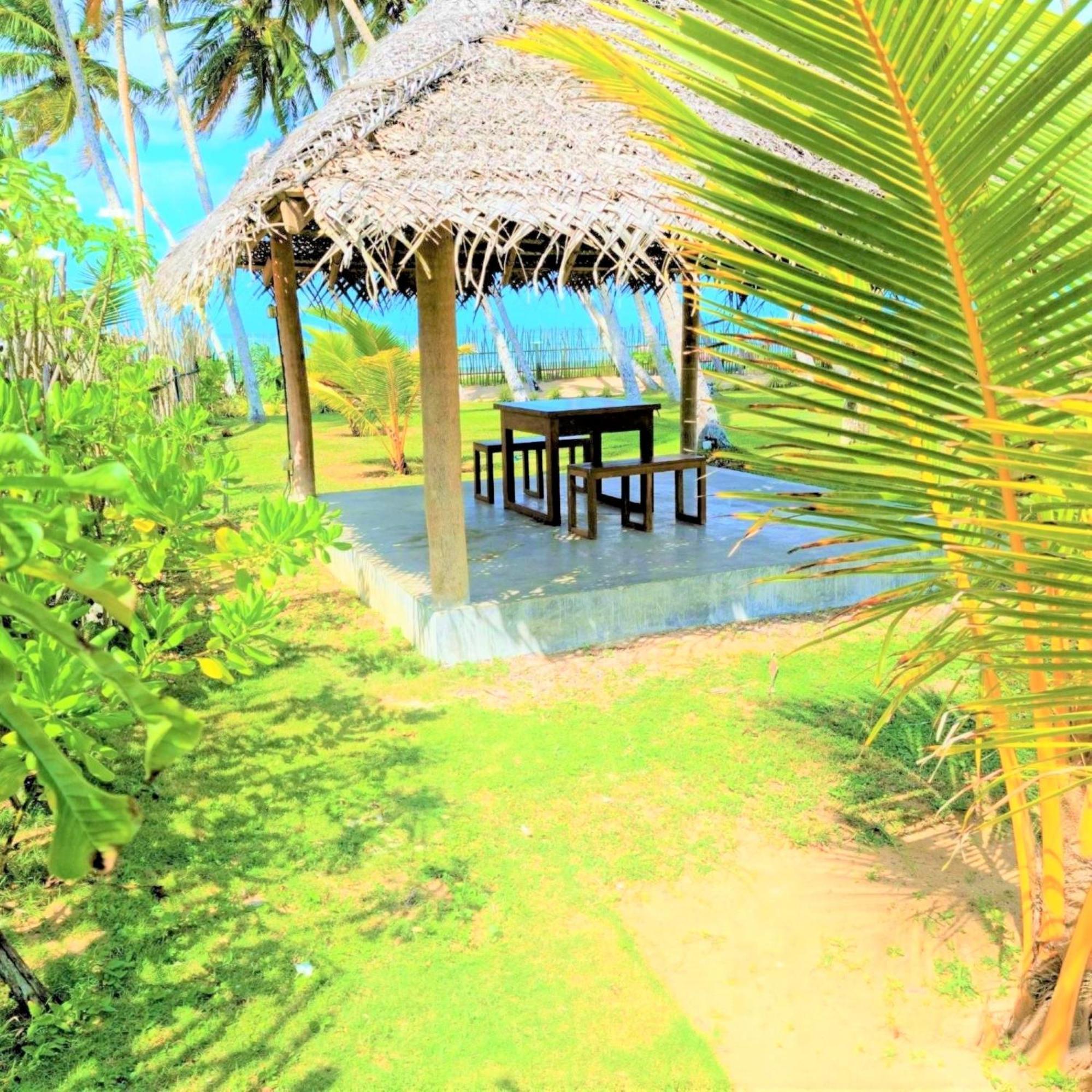 Arhimser Villa-Superb 4 Bedroom Beachfront For 8 In Ranna, Tangalle, Bb, Pool, Free Pick Up For 7 Night Stays Arriving Together, Serviced, Taxes Included Exterior foto