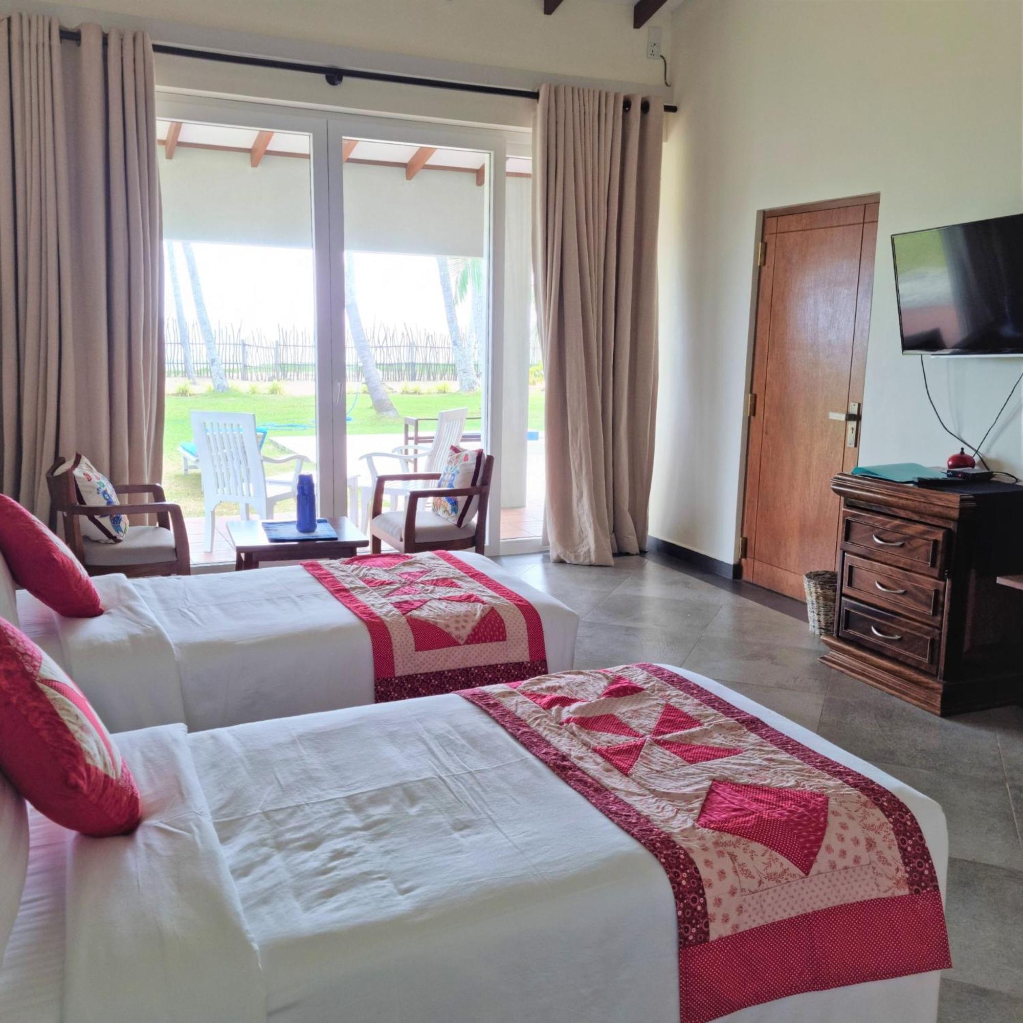 Arhimser Villa-Superb 4 Bedroom Beachfront For 8 In Ranna, Tangalle, Bb, Pool, Free Pick Up For 7 Night Stays Arriving Together, Serviced, Taxes Included Exterior foto