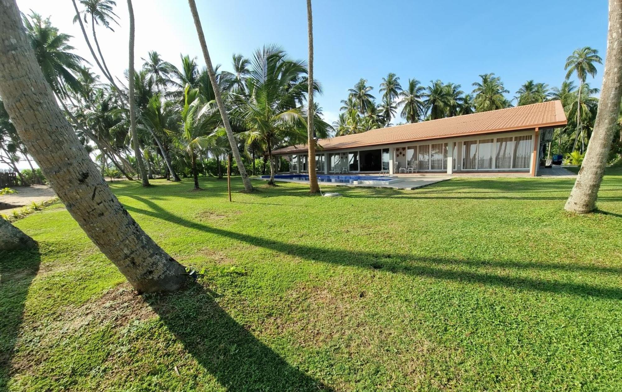 Arhimser Villa-Superb 4 Bedroom Beachfront For 8 In Ranna, Tangalle, Bb, Pool, Free Pick Up For 7 Night Stays Arriving Together, Serviced, Taxes Included Zimmer foto